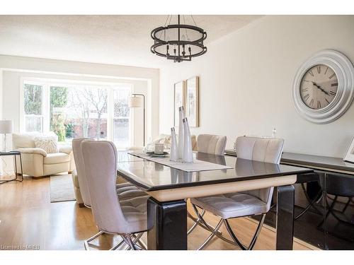 937 Chippenham Drive, Mississauga, ON - Indoor Photo Showing Dining Room