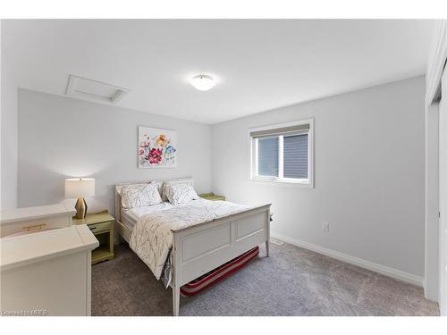 52 Bur Oak Drive Drive, Thorold, ON - Indoor Photo Showing Bedroom