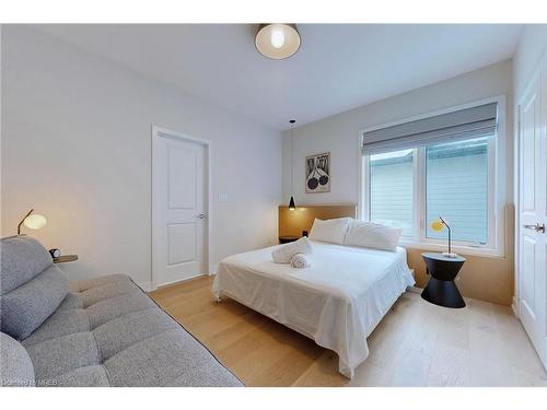104 Stoneleigh Drive, Collingwood, ON - Indoor Photo Showing Bedroom