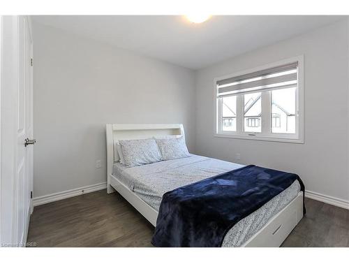 160 Rosie Street, The Blue Mountains, ON - Indoor Photo Showing Bedroom
