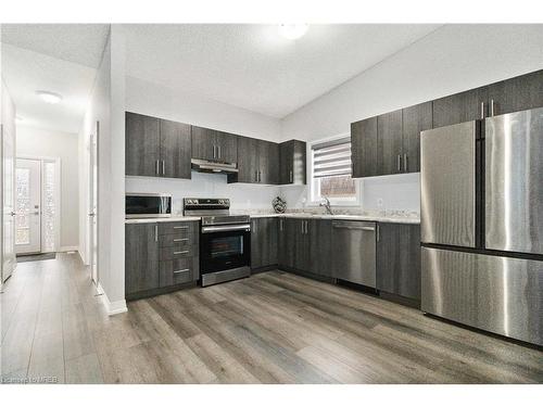 10-550 Grey Street, Brantford, ON - Indoor Photo Showing Kitchen With Upgraded Kitchen
