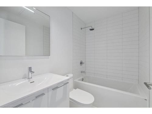 811-200 Sudbury Street, Toronto, ON - Indoor Photo Showing Bathroom