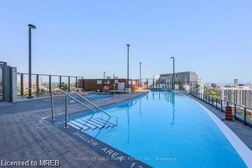 714-251 Jarvis Street, Toronto, ON - Outdoor With In Ground Pool