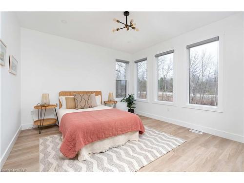 7842 County Road 169, Ramara, ON - Indoor Photo Showing Bedroom