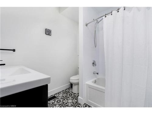 7842 County Road 169, Ramara, ON - Indoor Photo Showing Bathroom