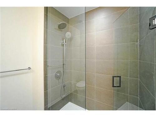 1108-5 Buttermill Avenue, Vaughan, ON - Indoor Photo Showing Bathroom