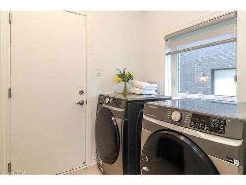 113 Sebastian Street, The Blue Mountains, ON - Indoor Photo Showing Laundry Room