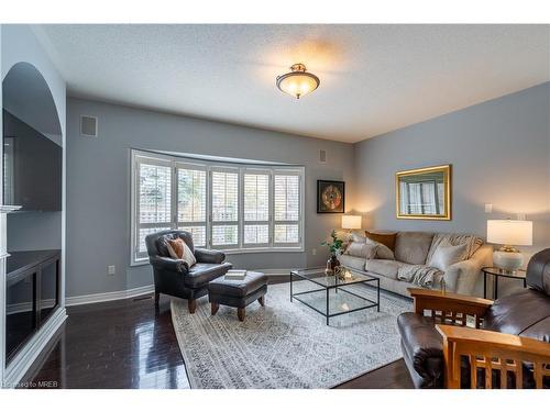 3263 Pringle Street, Mississauga, ON - Indoor Photo Showing Living Room