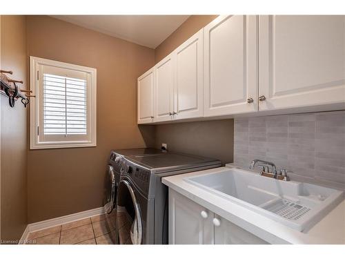 3263 Pringle Street, Mississauga, ON - Indoor Photo Showing Laundry Room