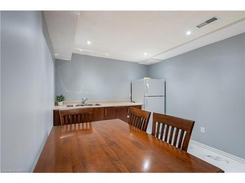 3263 Pringle Street, Mississauga, ON - Indoor Photo Showing Dining Room