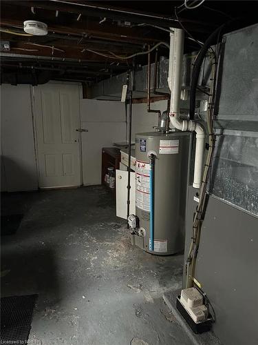 9 Grantham Avenue, St. Catharines, ON - Indoor Photo Showing Basement