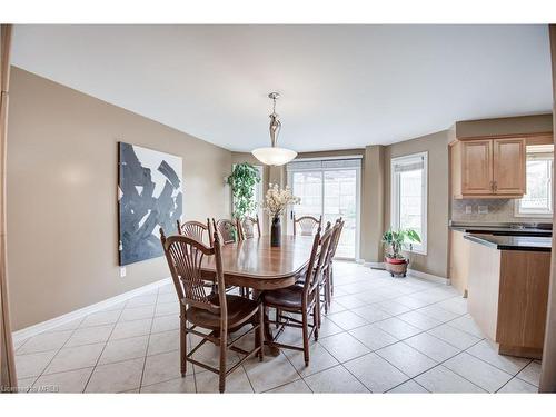 5225 Swiftcurrent Trail, Mississauga, ON - Indoor Photo Showing Dining Room