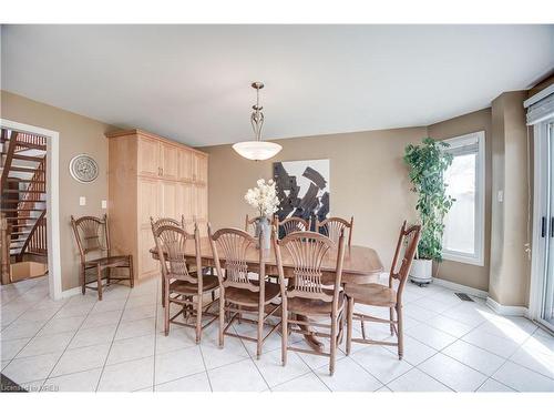 5225 Swiftcurrent Trail, Mississauga, ON - Indoor Photo Showing Dining Room
