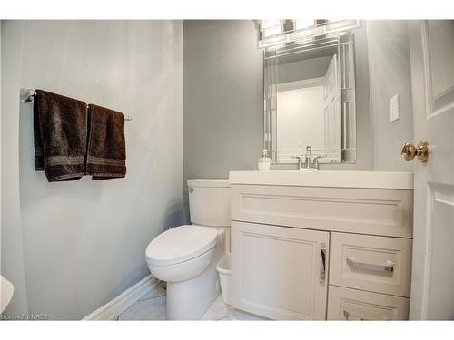 5225 Swiftcurrent Trail, Mississauga, ON - Indoor Photo Showing Bathroom