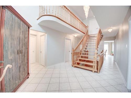 5225 Swiftcurrent Trail, Mississauga, ON - Indoor Photo Showing Other Room
