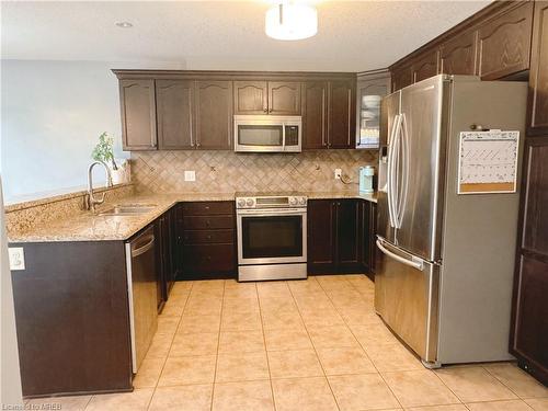 154 Newcastle Drive, Kitchener, ON - Indoor Photo Showing Kitchen With Stainless Steel Kitchen