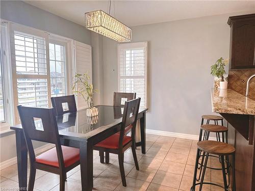 154 Newcastle Drive, Kitchener, ON - Indoor Photo Showing Dining Room
