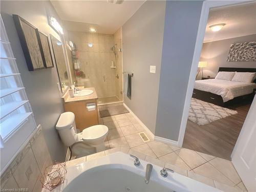154 Newcastle Drive, Kitchener, ON - Indoor Photo Showing Bathroom