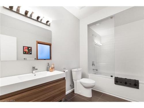 223 Jennings Crescent, Oakville, ON - Indoor Photo Showing Bathroom