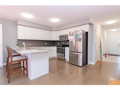 8A Hainer Street, St. Catharines, ON - Indoor Photo Showing Kitchen