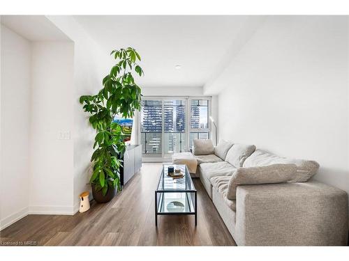 15 Lower Jarvis Street, Toronto, ON - Indoor Photo Showing Living Room