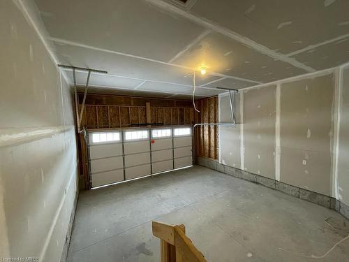 162 Adley Drive, Brockville, ON - Indoor Photo Showing Garage