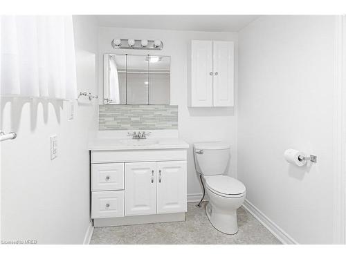 51 Fourth Street, Welland, ON - Indoor Photo Showing Bathroom