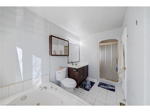36-502 Barton Street, Hamilton, ON - Indoor Photo Showing Bathroom