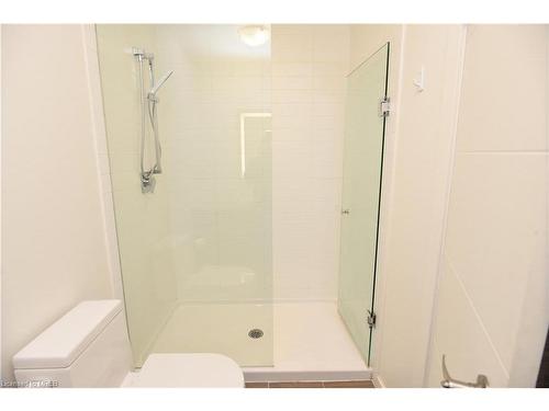 80-369 Essa Road, Barrie, ON - Indoor Photo Showing Bathroom