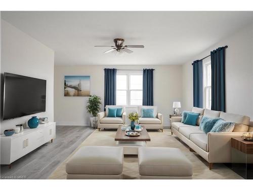 10 Springdale Avenue, St. Catharines, ON - Indoor Photo Showing Living Room