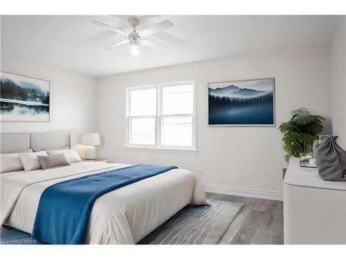 10 Springdale Avenue, St. Catharines, ON - Indoor Photo Showing Bedroom