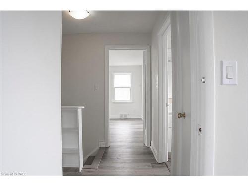 10 Springdale Avenue, St. Catharines, ON - Indoor Photo Showing Other Room