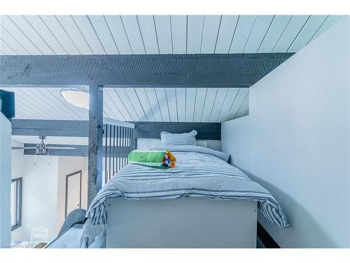 2221 County 620 Road, Apsley, ON - Indoor Photo Showing Bedroom