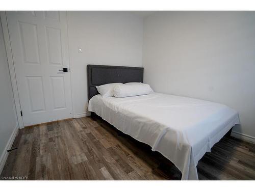 147 Muriel Crescent, London, ON - Indoor Photo Showing Bedroom