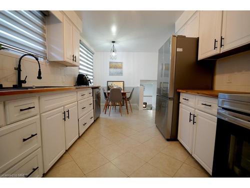 147 Muriel Crescent, London, ON - Indoor Photo Showing Kitchen