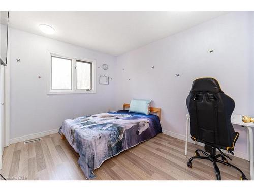 28-1478 Adelaide Street N, London, ON - Indoor Photo Showing Bedroom