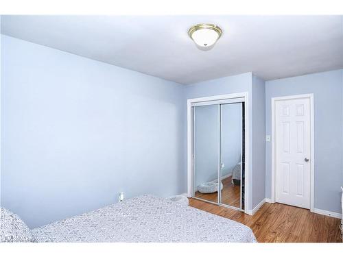 150 Bayview Avenue, Georgina, ON - Indoor Photo Showing Bedroom