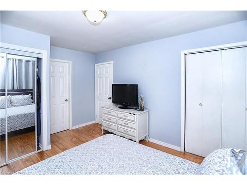 150 Bayview Avenue, Georgina, ON - Indoor Photo Showing Bedroom