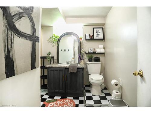 150 Bayview Avenue, Georgina, ON - Indoor Photo Showing Bathroom