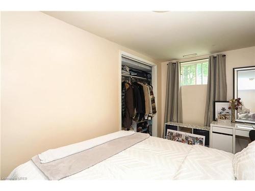 150 Bayview Avenue, Georgina, ON - Indoor Photo Showing Bedroom