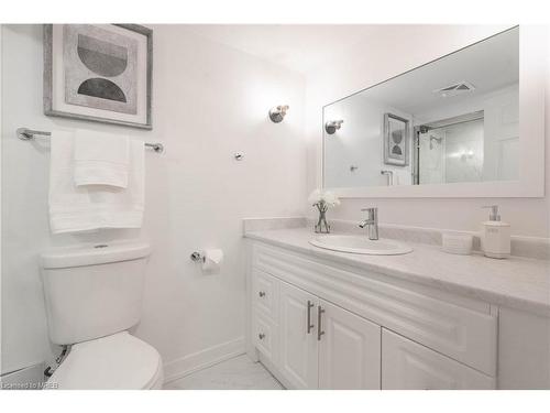 604-2170 Marine Drive, Oakville, ON - Indoor Photo Showing Bathroom