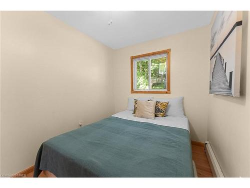 25 Fire Route 296, Trent Lakes, ON - Indoor Photo Showing Bedroom