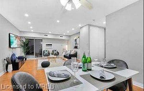 211 Forum Drive, Mississauga, ON - Indoor Photo Showing Dining Room