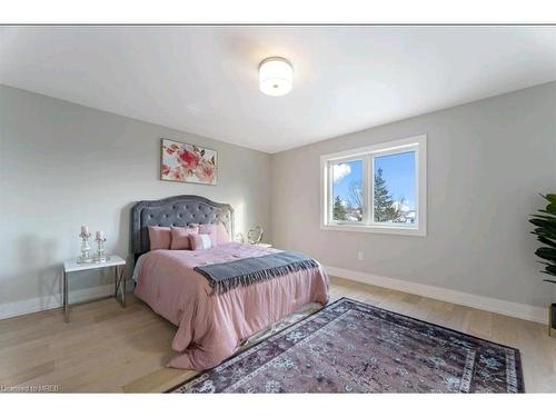 861 Southworth Street, Welland, ON - Indoor Photo Showing Bedroom