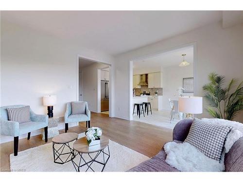 3 Bee Crescent, Brantford, ON - Indoor Photo Showing Living Room