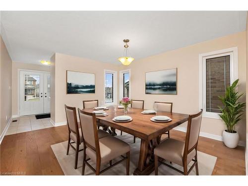 68 Treetops Boulevard, Cookstown, ON - Indoor Photo Showing Dining Room