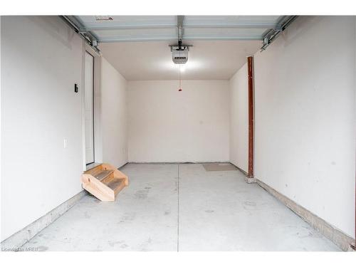 38 Damude Avenue, Thorold, ON - Indoor Photo Showing Garage