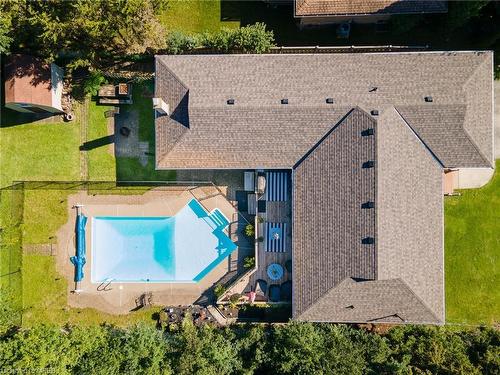 594 Gordon Avenue, London, ON - Outdoor With In Ground Pool