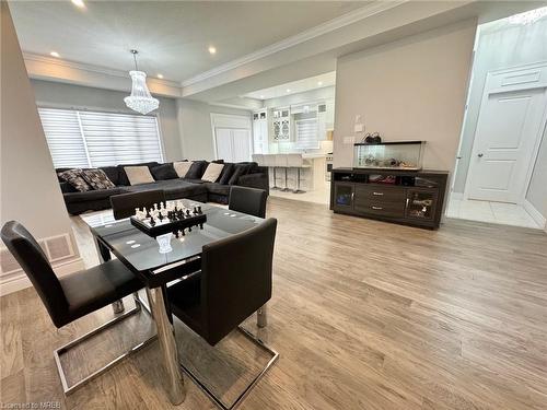 44 Miller Drive, Ancaster, ON - Indoor Photo Showing Living Room