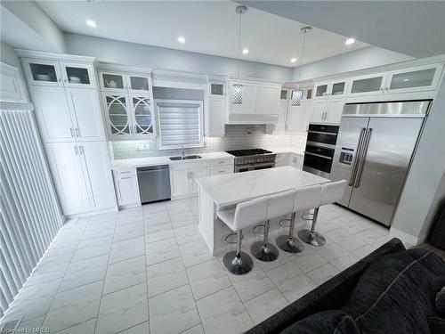 44 Miller Drive, Ancaster, ON - Indoor Photo Showing Kitchen